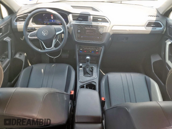 2022 Volkswagen Tiguan SE z VIN 3VV3B7AX3NM016629, wystawiony jako Copart lot #58330375 z przebiegiem 70 251 mil mil oraz Szkoda całkowita • Salvage title. Historia ofert i sprzedaży dostępna na DreamBid. Obrazek 8.