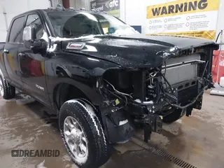 2024 Ram 2500 Laramie z VIN 3C6UR5FJ9RG134865, wystawiony jako IAAI lot #41299082 z przebiegiem 8 236 mil mil oraz . Historia ofert i sprzedaży dostępna na DreamBid. Obrazek 17.