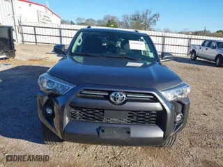 2021 Toyota 4Runner SR5 with VIN JTEEU5JRXM5235997, listed as a IAAI auction lot 41185640 with 68,445 mi miles. Bid and sale history available at carsss.com. Image 13.