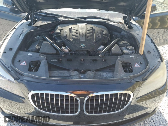 2012 BMW 7 Series 750Li xDrive with VIN WBAKC8C52CC437018, listed as a Copart auction lot 49253225 with 118,063 mi miles and Clean title. Bid and sale history available at DreamBid. Image 11.