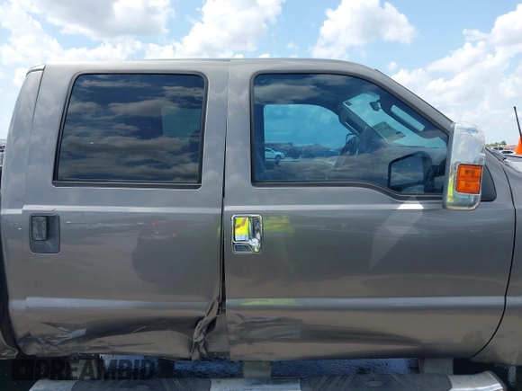 2009 Ford F-250 XL with VIN 1FTSW21519EB01299, listed as a IAAI auction lot 42491327 with 235,705 mi miles and . Bid and sale history available at DreamBid. Image 13.