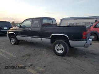 1999 Dodge 1500 z VIN 3B7HF12Y2XG217288, wystawiony jako Copart lot #79251774 z przebiegiem 135 893 mil mil oraz Czysty tytuł • Clean title. Historia ofert i sprzedaży dostępna na DreamBid. Obrazek 2.
