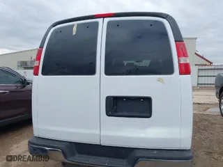 2014 Chevrolet Express Passenger LT with VIN 1GAZG1FG6E1119310, listed as a IAAI auction lot 41913430 with 130,442 mi miles. Bid and sale history available at carsss.com. Image 16.
