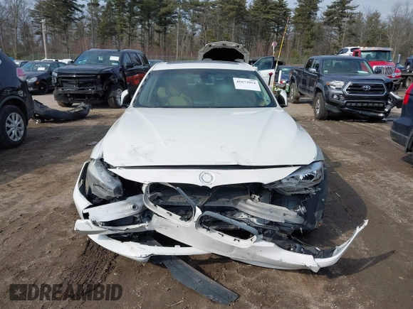 2014 BMW 3 Series 320i xDrive с VIN WBA3C3C56EP661301, выставлен на аукционе IAAI как лот 41673054 с пробегом 78 741 миль миль и . История ставок и продаж доступна на DreamBid. Изображение 12.