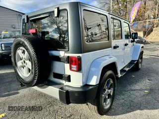 2018 Jeep Wrangler JK Unlimited Sahara with VIN 1C4HJWEG8JL893396, listed as a Copart auction lot 86017724 with 110,460 mi miles and Clean Title. Bid and sale history available at carsss.com. Image 4.