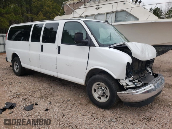 2017 Chevrolet Express Passenger LT z VIN 1GAZGPFFXH1281424, wystawiony jako Copart lot #43354815 z przebiegiem 110 227 mil mil oraz Szkoda całkowita • Salvage title. Historia ofert i sprzedaży dostępna na DreamBid. Obrazek 4.