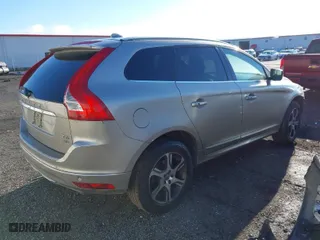 2015 Volvo XC60 T6 Platinum with VIN YV4902RM4F2733932, listed as a IAAI auction lot 41321986 with 103,845 mi miles. Bid and sale history available at carsss.com. Image 4.