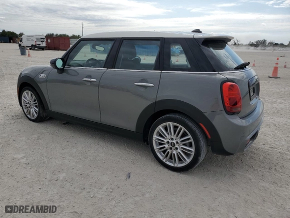 2021 MINI Hardtop 4 Door Cooper S with VIN WMWXU9C08M2N81063, listed as a Copart auction lot 86783454 with 0 miles and Non Repairable. Bid and sale history available at carsss.com. Image 2.