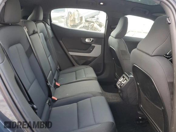 2022 Polestar 2 z VIN LPSED3KA8NL054100, wystawiony jako Copart lot #56489775 z przebiegiem 25 300 mil mil oraz Szkody całkowita. Historia ofert i sprzedaży dostępna na DreamBid. Obrazek 10.