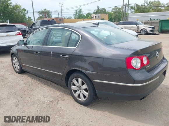 2006 Volkswagen Passat Value Edition z VIN WVWAK73C36P093366, wystawiony jako IAAI lot #42425785 z przebiegiem 53 125 mil mil oraz . Historia ofert i sprzedaży dostępna na DreamBid. Obrazek 3.