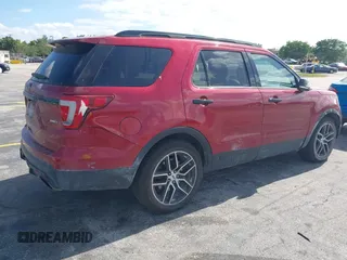 2016 Ford Explorer Sport with VIN 1FM5K8GT8GGC30512, listed as a IAAI auction lot 42190055 with 205,142 mi miles and . Bid and sale history available at carsss.com. Image 4.