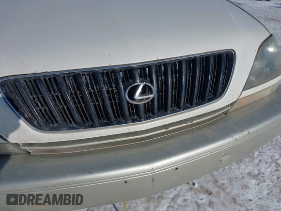 1999 Lexus RX 300 Luxury SUV with VIN JT6HF10U9X0078840, listed as a IAAI auction lot 41361325 with 231,519 mi miles. Bid and sale history available at carsss.com. Image 6.