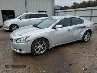 2014 Nissan Maxima SV z VIN 1N4AA5AP9EC438442, wystawiony jako Copart lot #85004034 z przebiegiem 108 924 mil mil oraz Szkody całkowita. Historia ofert i sprzedaży dostępna na DreamBid. Obrazek 1.