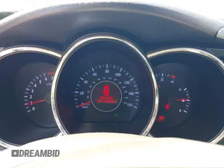 2013 Kia Optima LX z VIN KNAGM4A7XD5389662, wystawiony jako IAAI lot #42265945 z przebiegiem 164 488 mil mil oraz . Historia ofert i sprzedaży dostępna na DreamBid. Obrazek 7.