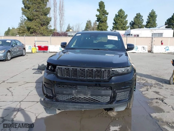 2024 Jeep Grand Cherokee L Altitude with VIN 1C4RJKAG4R8527114, listed as a IAAI auction lot 41827861 with 22,220 mi miles. Bid and sale history available at carsss.com. Image 13.