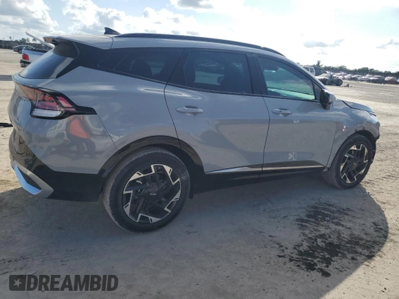 2024 Kia Sportage SX-Prestige with VIN 5XYK53DF3RG227152, listed as a Copart auction lot 44267995 with 4,111 mi miles and Salvage Title. Bid and sale history available at carsss.com. Image 3.