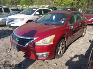 2015 Nissan Altima 2.5 S with VIN 1N4AL3AP1FC183723, listed as a IAAI auction lot 42005022 with 322,687 mi miles. Bid and sale history available at carsss.com. Image 2.