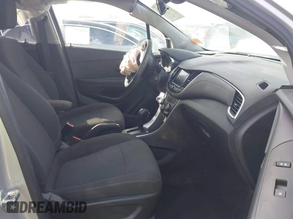 2022 Chevrolet Trax LS with VIN KL7CJNSM2NB502220, listed as a IAAI auction lot 41868558 with 1 mi miles. Bid and sale history available at carsss.com. Image 5.
