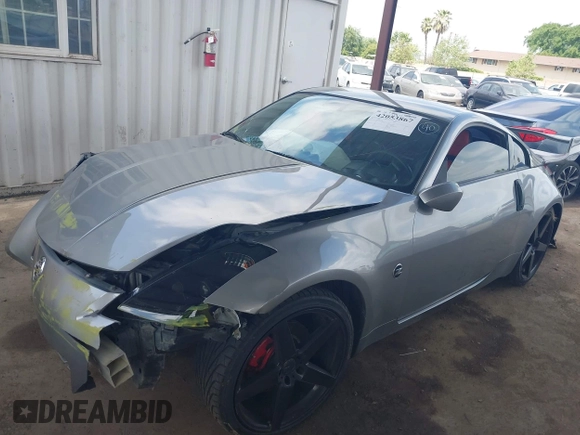 2006 Nissan 350Z Grand Touring with VIN JN1AZ34D56M310867, listed as a IAAI auction lot 42053867 with 215,514 mi miles. Bid and sale history available at carsss.com. Image 2.