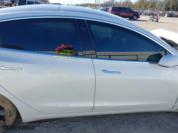 2020 Tesla Model 3 Performance with VIN 5YJ3E1EC2LF623827, listed as a IAAI auction lot 41360239 with NaN miles. Bid and sale history available at carsss.com. Image 13.