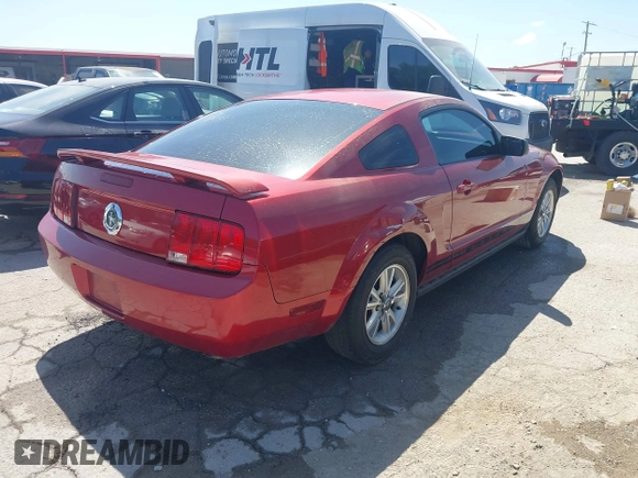 2006 Ford Mustang Standard with VIN 1ZVFT80N565169967, listed as a IAAI auction lot 42632504 with 168,239 mi miles and . Bid and sale history available at DreamBid. Image 4.