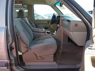2004 Chevrolet Suburban LS with VIN 3GNEC16Z74G112232, listed as a IAAI auction lot 42063073 with 234,347 mi miles. Bid and sale history available at carsss.com. Image 5.