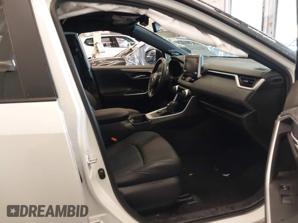 2021 Toyota RAV4 Hybrid XSE with VIN 4T3E6RFV8MU046348, listed as a IAAI auction lot 40520896 with 53,312 mi miles and . Bid and sale history available at DreamBid. Image 5.