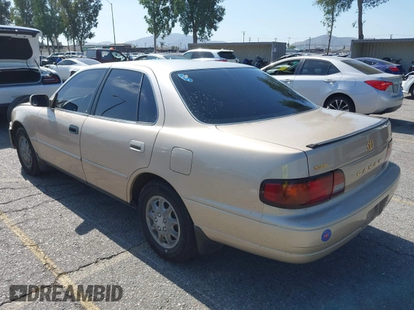 1996 Toyota Camry DX z VIN JT2BG12K0T0347950, wystawiony jako IAAI lot #42248890 z przebiegiem 264 017 mil mil oraz . Historia ofert i sprzedaży dostępna na DreamBid. Obrazek 3.