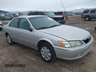 2001 Toyota Camry CE with VIN 4T1BG22K41U832610, listed as a IAAI auction lot 42010506 with 142,175 mi miles. Bid and sale history available at carsss.com. Image 1.