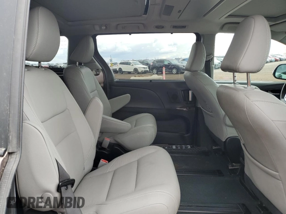 2020 Toyota Sienna XLE z VIN 5TDDZ3DC0LS231768, wystawiony jako Copart lot #54938104 z przebiegiem 47 345 mil mil oraz Szkoda całkowita • Salvage title. Historia ofert i sprzedaży dostępna na DreamBid. Obrazek 11.