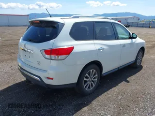 2013 Nissan Pathfinder S with VIN 5N1AR2MM9DC630781, listed as a IAAI auction lot 42170854 with 200,298 mi miles. Bid and sale history available at carsss.com. Image 4.