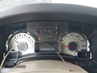 2013 Ford Expedition XLT с VIN 1FMJU1H54DEF16915, выставлен на аукционе IAAI как лот 42771812 с пробегом 147 136 миль миль и . История ставок и продаж доступна на DreamBid. Изображение 7.