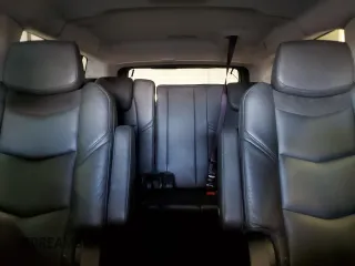2017 Cadillac Escalade ESV Premium Luxury z VIN 1GYS4JKJ6HR222990, wystawiony jako Copart lot #89366985 z przebiegiem 121 934 mil mil oraz Szkoda całkowita • Salvage title. Historia ofert i sprzedaży dostępna na DreamBid. Obrazek 10.