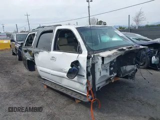 2001 Chevrolet Tahoe LS with VIN 1GNEK13T71J220959, listed as a IAAI auction lot 41847153 with 1 mi miles. Bid and sale history available at carsss.com. Image 1.