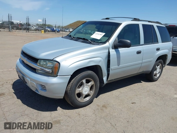 2007 Chevrolet TrailBlazer LS with VIN 1GNDT13S172208793, listed as a IAAI auction lot 42192385 with 190,408 mi miles and . Bid and sale history available at DreamBid. Image 2.