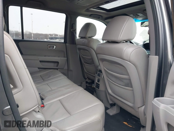 2011 Honda Pilot EX-L with VIN 5FNYF4H65BB009279, listed as a IAAI auction lot 41554301 with 226,337 mi miles and . Bid and sale history available at carsss.com. Image 8.