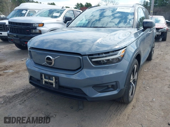 2021 Volvo XC40 z VIN YV4ED3UR9M2600401, wystawiony jako IAAI lot #42082399 z przebiegiem Nie podano mil oraz . Historia ofert i sprzedaży dostępna na DreamBid. Obrazek 6.