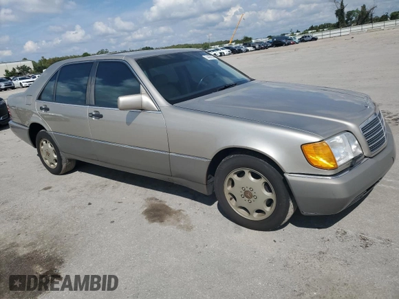 1994 Mercedes-Benz S with VIN WDBGA51E3RA159510, listed as a Copart auction lot 74456224 with 153,877 mi miles and Clean Title. Bid and sale history available at DreamBid. Image 4.