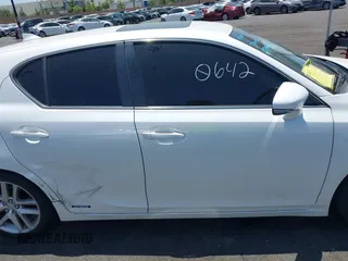2014 Lexus CT 200h с VIN JTHKD5BH4E2191414, выставлен на аукционе IAAI как лот 42500642 с пробегом 109 498 миль миль и . История ставок и продаж доступна на DreamBid. Изображение 14.