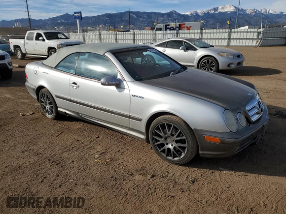 2001 Mercedes-Benz CLK 320/430 z VIN WDBLK70G41T057037, wystawiony jako Copart lot #81661884 z przebiegiem 63 580 mil mil oraz Szkody całkowita. Historia ofert i sprzedaży dostępna na DreamBid. Obrazek 4.