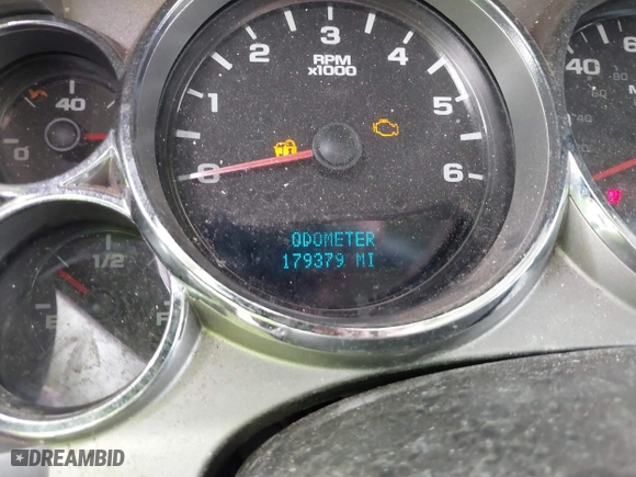2007 Chevrolet Silverado 1500 LT w/1LT with VIN 2GCEC13C371505070, listed as a IAAI auction lot 41496659 with 179,379 mi miles. Bid and sale history available at carsss.com. Image 7.