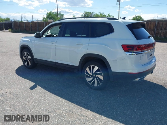 2024 Volkswagen Atlas SE with VIN 1V2HR2CA8RC580455, listed as a IAAI auction lot 42282323 with 13,549 mi miles and . Bid and sale history available at DreamBid. Image 3.