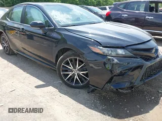2023 Toyota Camry SE z VIN 4T1T11AK9PU721786, wystawiony jako IAAI lot #42279812 z przebiegiem 30 707 mil mil oraz . Historia ofert i sprzedaży dostępna na DreamBid. Obrazek 1.