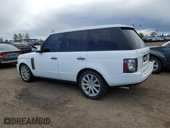 2011 Land Rover Range Rover SC Autobiography z VIN SALMP1E43BA350615, wystawiony jako Copart lot #55450564 z przebiegiem 105 266 mil mil oraz Szkoda całkowita • Salvage title. Historia ofert i sprzedaży dostępna na DreamBid. Obrazek 2.