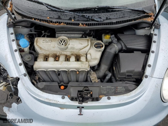 2010 Volkswagen New Beetle Coupe with VIN 3VWRG3AG0AM026688, listed as a Copart auction lot 46733325 with 59,944 mi miles and Salvage Title. Bid and sale history available at carsss.com. Image 11.