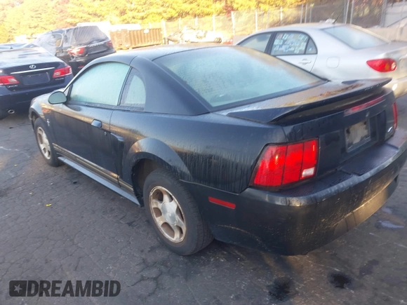 2000 Ford Mustang with VIN 1FAFP4046YF238109, listed as a IAAI auction lot 40656475 with 64,926 mi miles. Bid and sale history available at carsss.com. Image 3.