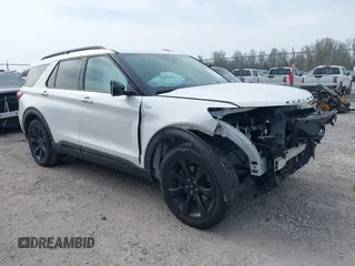 2023 Ford Explorer ST-Line z VIN 1FMSK7KH4PGA01664, wystawiony jako IAAI lot #42019932 z przebiegiem 84 530 mil mil oraz . Historia ofert i sprzedaży dostępna na DreamBid. Obrazek 1.