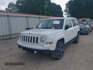 2016 Jeep Patriot Sport z VIN 1C4NJPBB6GD800041, wystawiony jako IAAI lot #42410250 z przebiegiem 124 064 mil mil oraz . Historia ofert i sprzedaży dostępna na DreamBid. Obrazek 6.