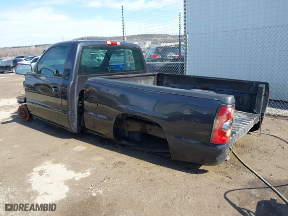 2005 Chevrolet Silverado 1500 Work Truck with VIN 1GCEC14X95Z330927, listed as a IAAI auction lot 41565885 with 1 mi miles. Bid and sale history available at carsss.com. Image 3.