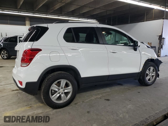 2022 Chevrolet Trax LT with VIN KL7CJPSM0NB558278, listed as a Copart auction lot 49886645 with 16,251 mi miles and Salvage Title. Bid and sale history available at carsss.com. Image 3.